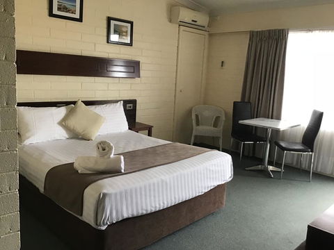 Bayview Motel - Accommodation Whitsundays 2