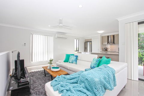 Beach Breeze Holiday House - Accommodation Whitsundays 1