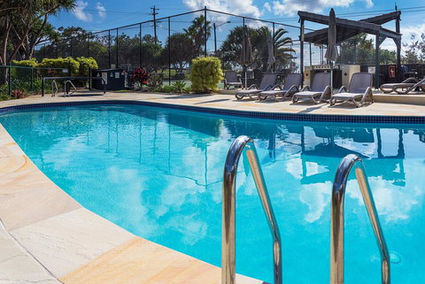 Beach Escape (unit 8 Beach Breakers) - Accommodation Whitsundays 0