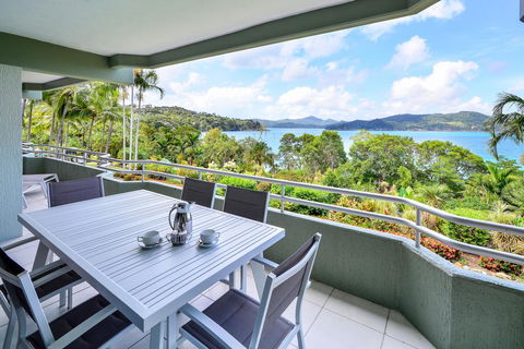 Beach Front Lagoon Lodge Apartments - Accommodation Whitsundays 0