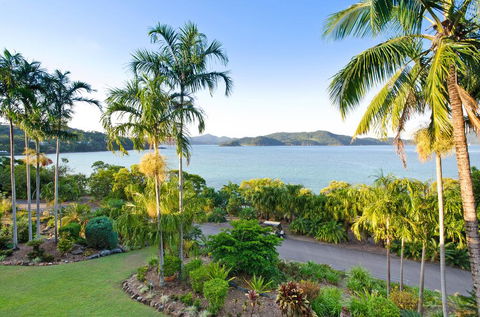 Beach Front Lagoon Lodge Apartments - Accommodation Whitsundays 1