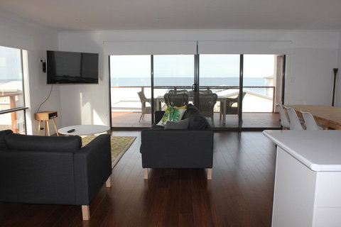 Beach House At Arno - Accommodation Whitsundays 2