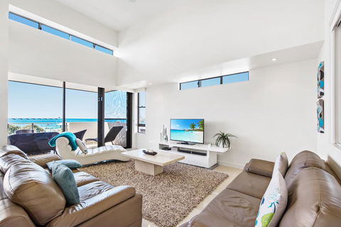 Beaches On Maroochy 1 Beach Parade - Accommodation Whitsundays 0