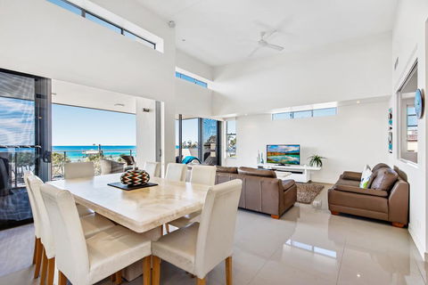 Beaches On Maroochy 1 Beach Parade - Accommodation Whitsundays 1