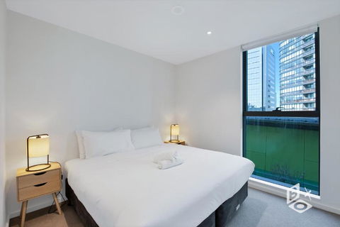 REST COLLECTION Apartments On Collins Docklands - Accommodation Whitsundays 2