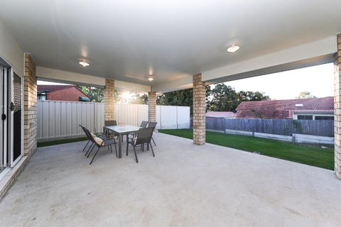 Redcliffe - Accommodation Whitsundays 1