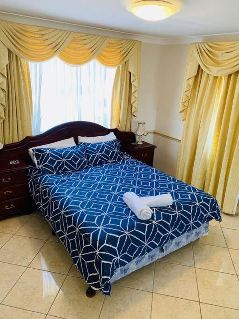 Redcliffe Villa - Accommodation Whitsundays 1