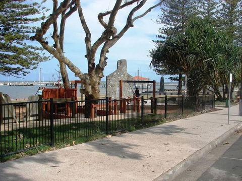 Redcliffe Villa - Accommodation Whitsundays 2