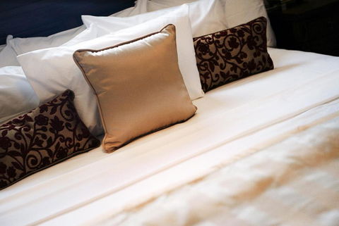 Redearth Boutique Hotel - Accommodation Whitsundays 2