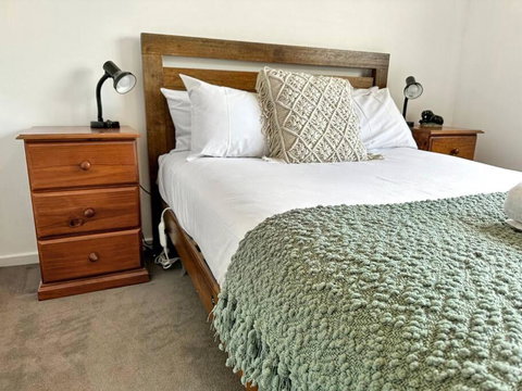 Reel Close! Walk To Everything. Sleeps 6 - Accommodation Whitsundays 2