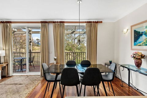 Refreshing Valley Escape - Accommodation Whitsundays 1