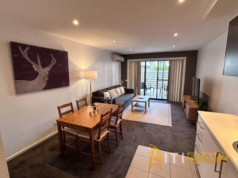 Relaxing Oasis In Bruce -1bd 1bth 1 Carsp Apt - Accommodation Whitsundays 2