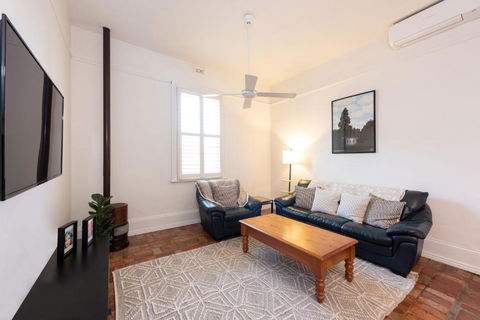 Renovated 2B 1B Victorian House In Princes Hill - Accommodation Whitsundays 0