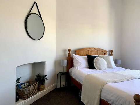 Renovated Character Home - Accommodation Whitsundays 1