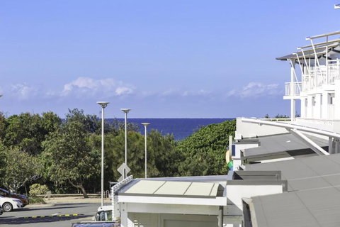 RESORT ON THE BEACH 1219/20 - Accommodation Whitsundays 3