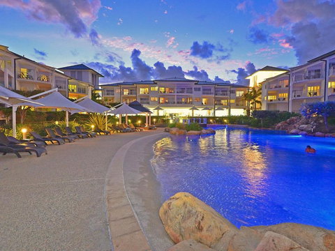 RESORT ON THE BEACH 2214/2215 - Accommodation Whitsundays 0