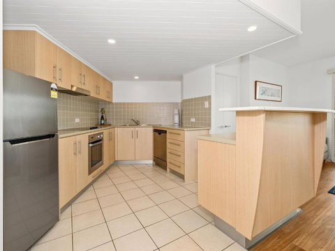 RESORT ON THE BEACH 2214/2215 - Accommodation Whitsundays 3