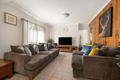 Rest & Relaxation - Accommodation Whitsundays 1