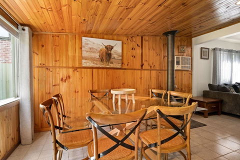 Rest & Relaxation - Accommodation Whitsundays 3