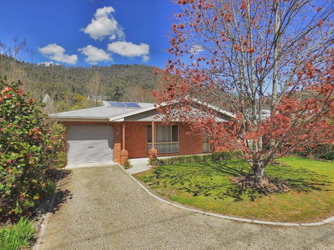 Right In Bright - Accommodation Whitsundays 1