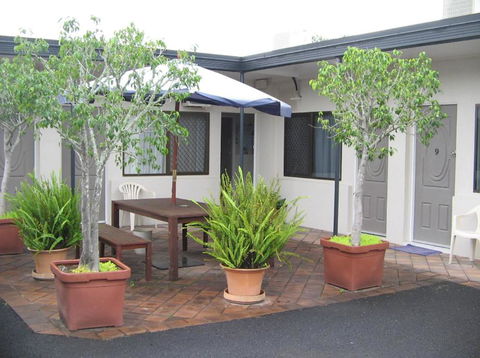 River Park Motor Inn - Accommodation Whitsundays 2