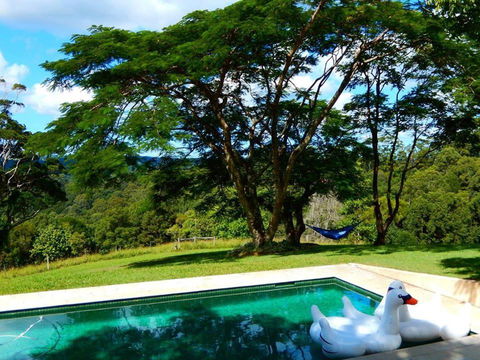 Riverbend Suite Rooms - Accommodation Whitsundays 2