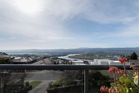 Riverview Escape - Accommodation Whitsundays 2