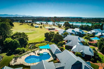 Riverside Holiday Resort Urunga with Accommodation Whitsundays