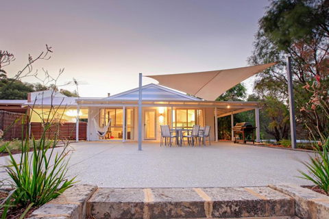Salt Life - Accommodation Whitsundays 0