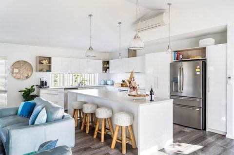 Ryze N Shine I Private Properties - Accommodation Whitsundays 3