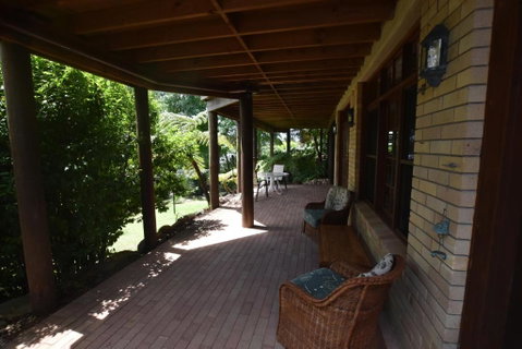 Rockwall Avoca Beach - Accommodation Whitsundays 1