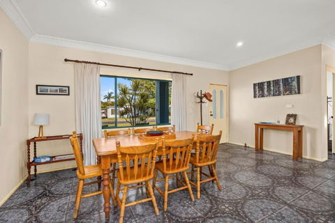 Ronnies Cottage - Accommodation Whitsundays 2