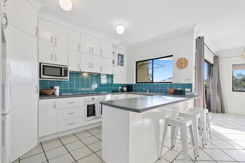 Rooftop Island Sunsets - Accommodation Whitsundays 1