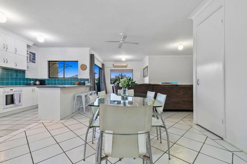 Rooftop Island Sunsets - Accommodation Whitsundays 3