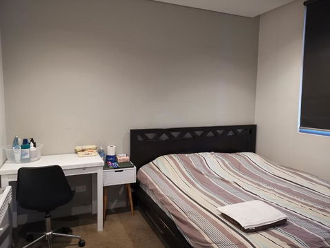 Room With King-size Bed Close To Melbourne CBD & Southern Cross Station - Accommodation Whitsundays 0