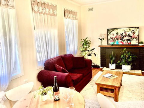 Rose End Cozy Apartment - Accommodation Whitsundays 0