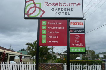 Rosebourne Gardens Motel with Accommodation Whitsundays