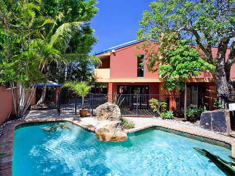 Ross Cres Spacious Private Beach House - Accommodation Whitsundays 0