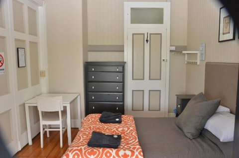 Royal Gatton Hotel - Accommodation Whitsundays 1