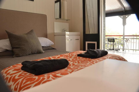 Royal Gatton Hotel - Accommodation Whitsundays 2