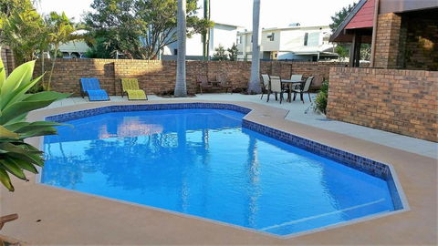 Royal Palms Motor Inn - Accommodation Whitsundays 2
