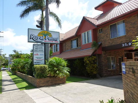 Royal Palms Motor Inn - Accommodation Whitsundays 0