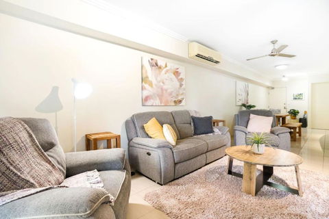Royal Pavillions City Escape - Accommodation Whitsundays 3