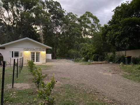 Rural Granny Flat - Pet Friendly - Accommodation Whitsundays 2