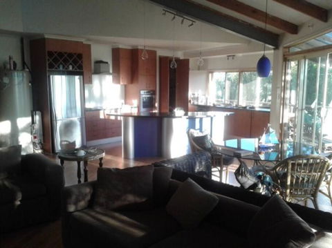 Rural Setting Getaway - Contractors, Families - Accommodation Whitsundays 0