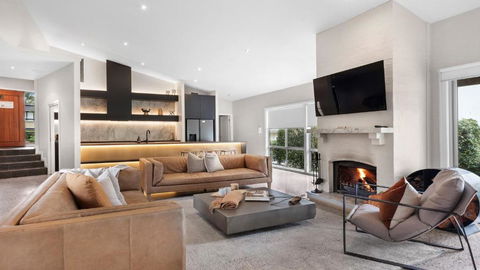 RUST - Accommodation Whitsundays 0