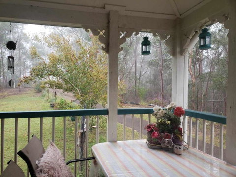 Rustic Sunflower - Accommodation Whitsundays 1
