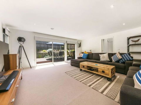 RYE/BLAIRGOWRIE FAMILY ENTERTAINER.. - Accommodation Whitsundays 3