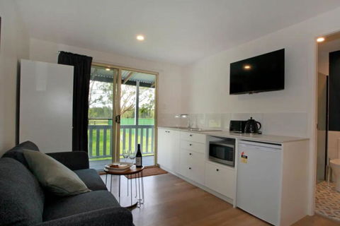 Sahara Trails Studio WiFi Air Conditioning Horse Riding And Much More - Accommodation Whitsundays 1