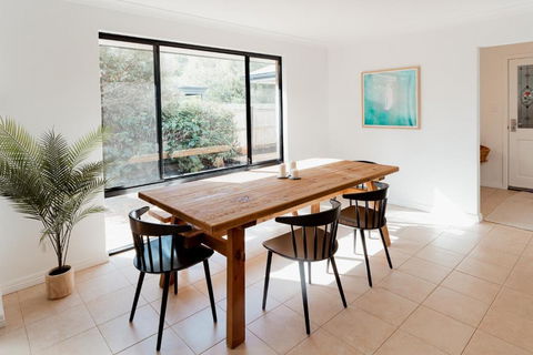 Salhus - Sleep In King Beds & Easy Walk To Town - Accommodation Whitsundays 2